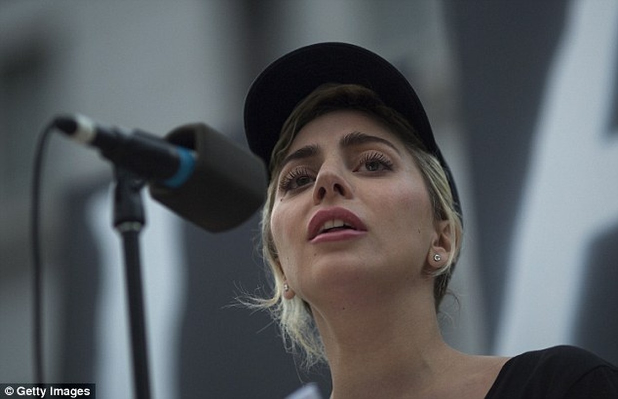 Lady Gaga khoc tiec thuong nan nhan vu xa sung Orlando-Hinh-10